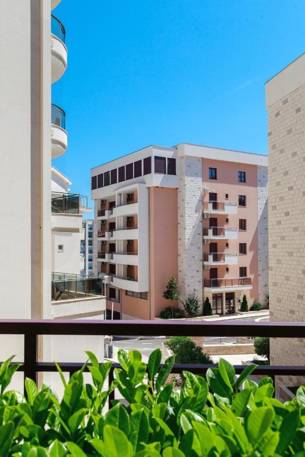 Three Bedroom Spacious Apartment Anatolia Budva Exterior photo