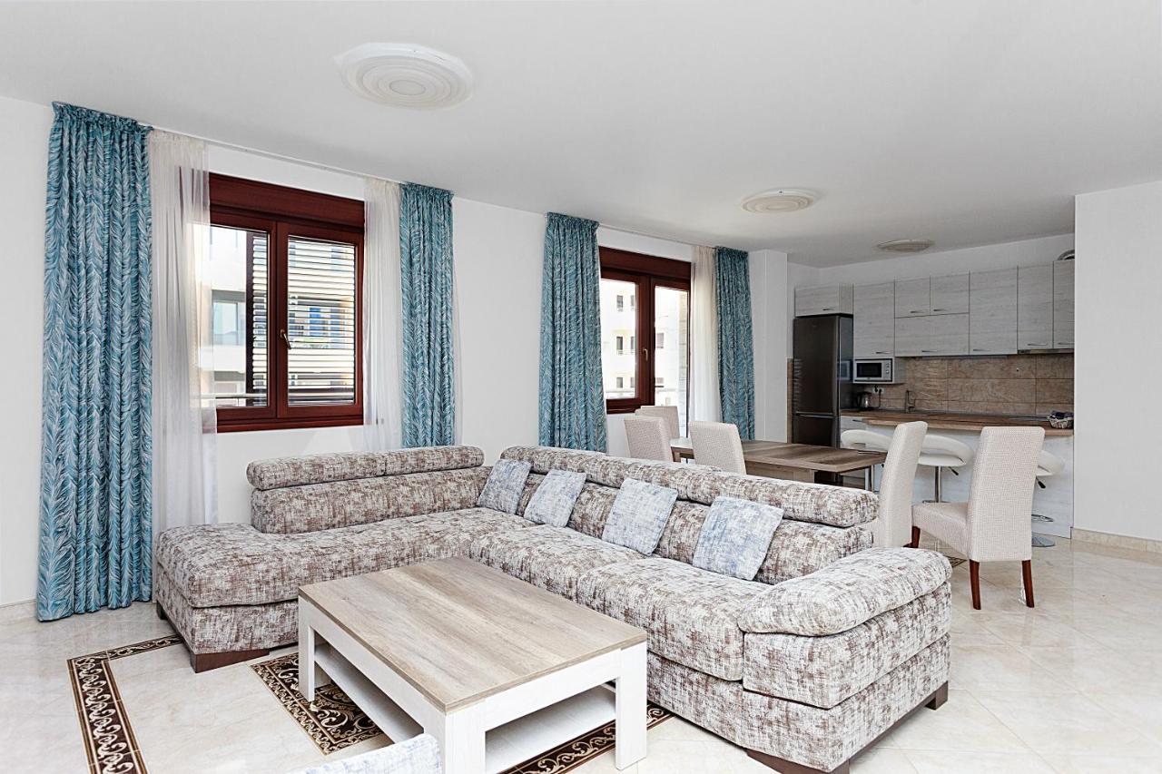 Three Bedroom Spacious Apartment Anatolia Budva Exterior photo